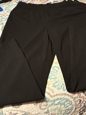 East 5th Black Women's Black Ponte Pants
